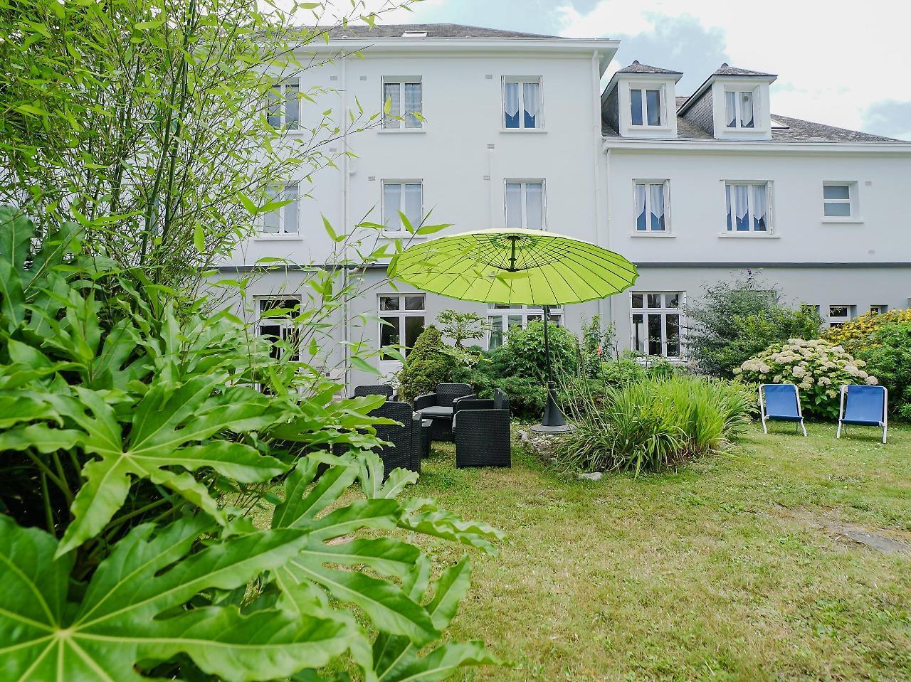 Hotel Spa De La Citadelle Lorient Port-Louis Exterior photo